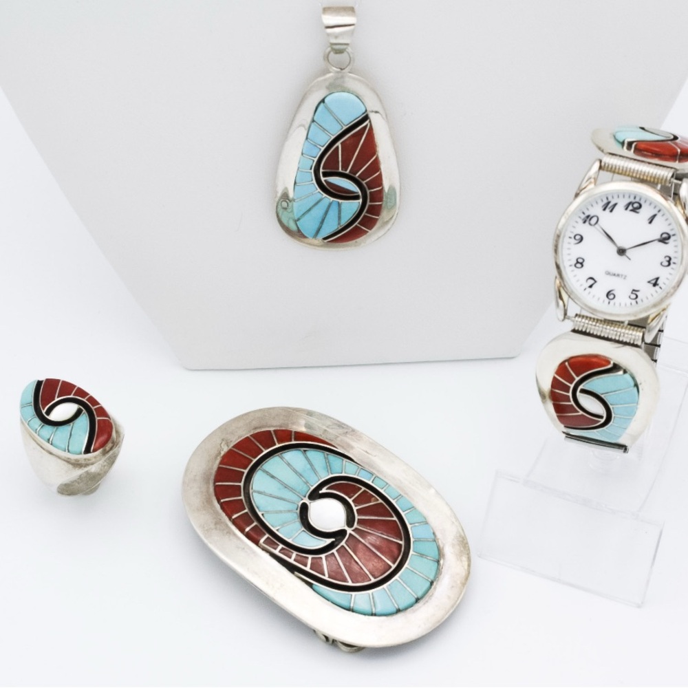 Amy Q. Humming Bird Multigemstone Collection